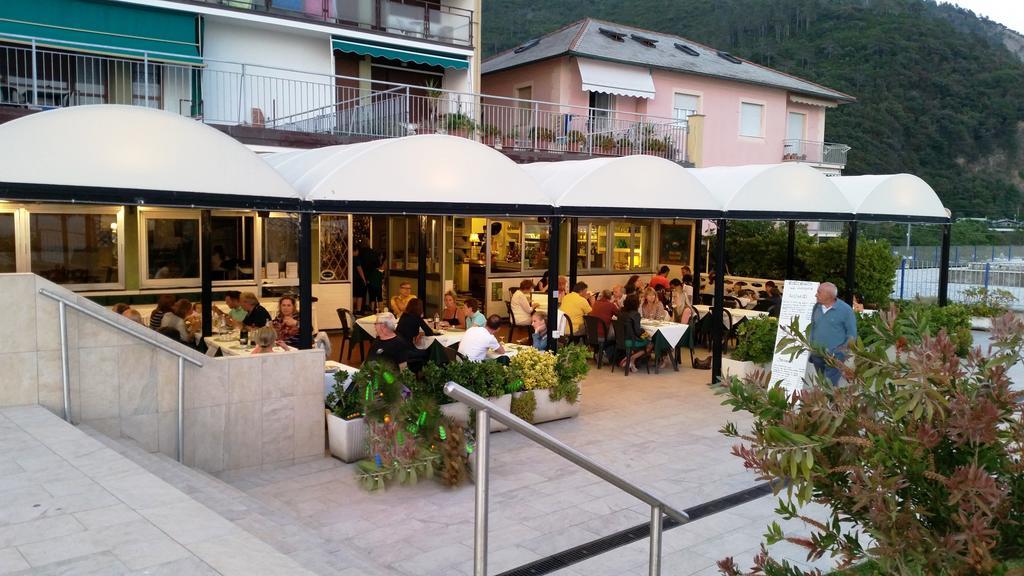 Albergo La Lampara Deiva Marina Exterior photo