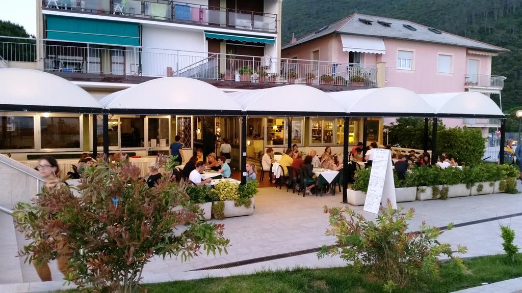 Albergo La Lampara Deiva Marina Exterior photo