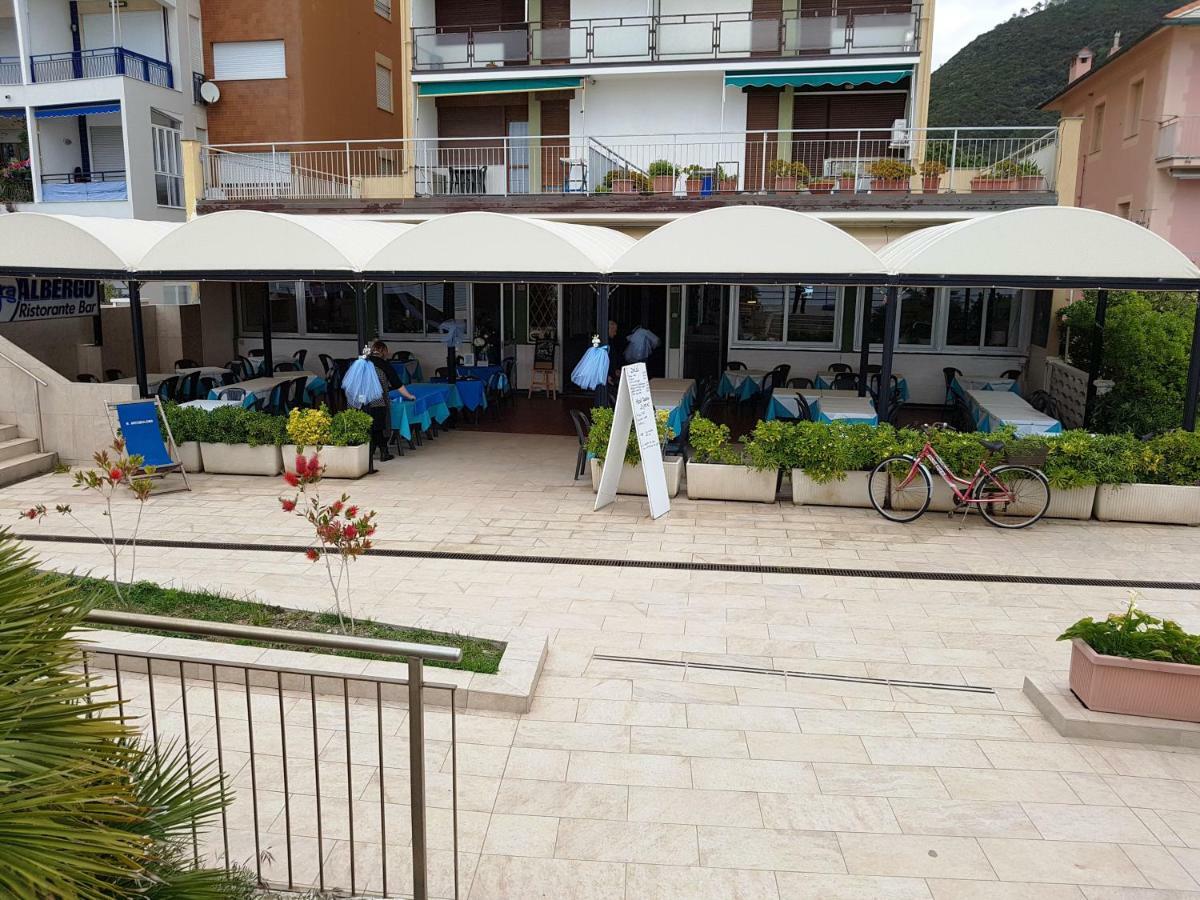 Albergo La Lampara Deiva Marina Exterior photo